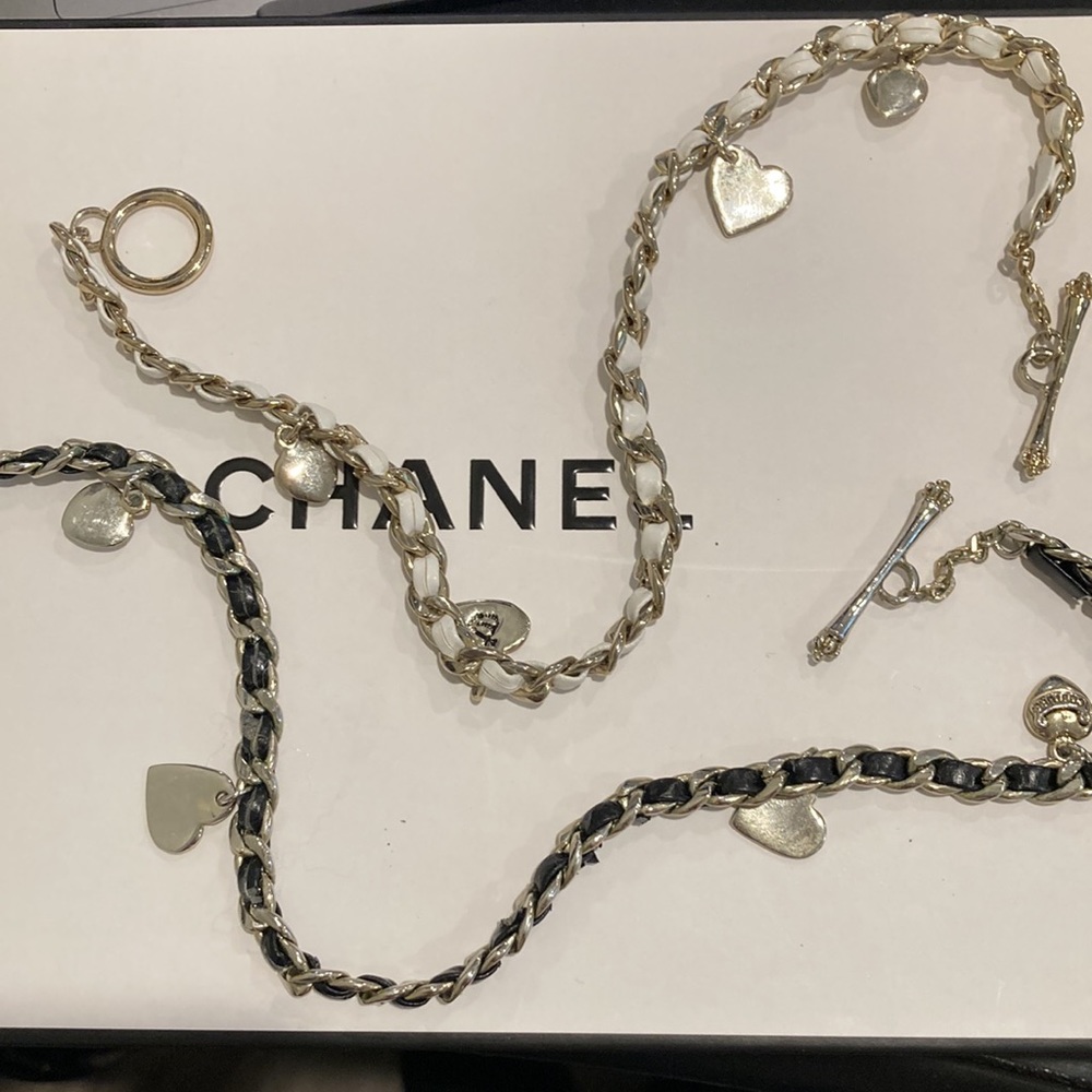 JUICY COUTURE white leather choker necklace